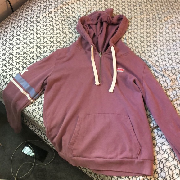 Pink sweater - Picture 1 of 2